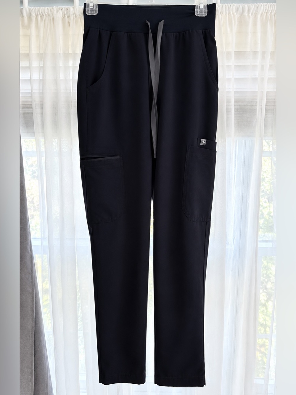 Figs Women’s Yola High Rise Slim Scrub Pants- Navy